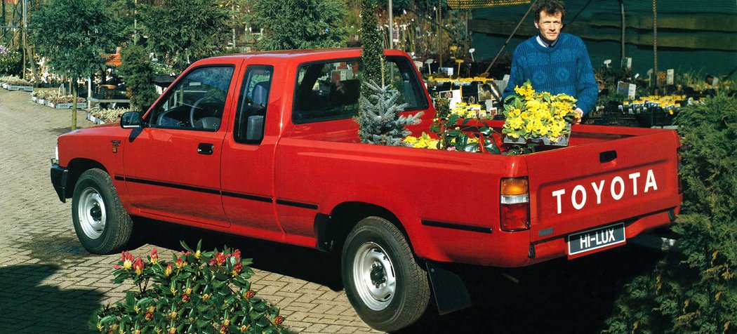 Toyota Hilux Xtra Cab 2WD (1989)