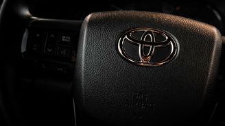 Toyota Hilux V6 Toyota Hilux V6