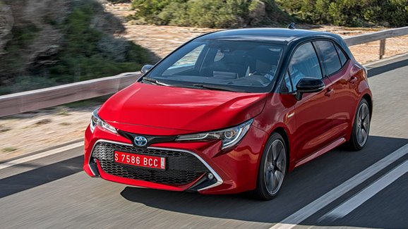 TEST Poprvé za volantem nové Toyoty Corolla. Vyzkoušeli jsme všechny karosářské verze. Jak se liší?