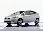 Toyota Prius Alpha: Semimístné MPV s technikou Priusu již v roce 2011