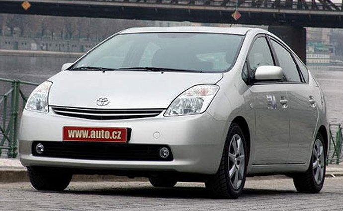 Toyota prodala půlmilion Priusů