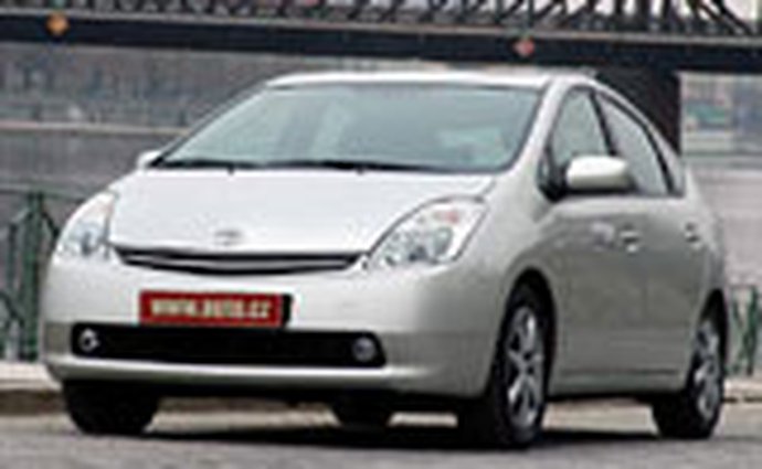 Toyota vyrobí v roce 2007 až 300 tisíc Priusů