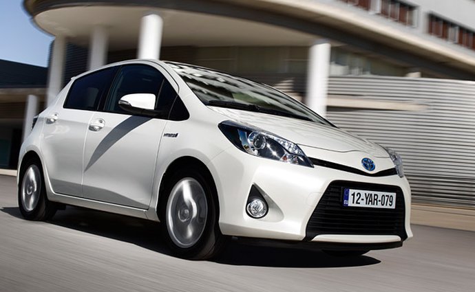 Toyota Yaris Hybrid: Zelené auto roku 2013