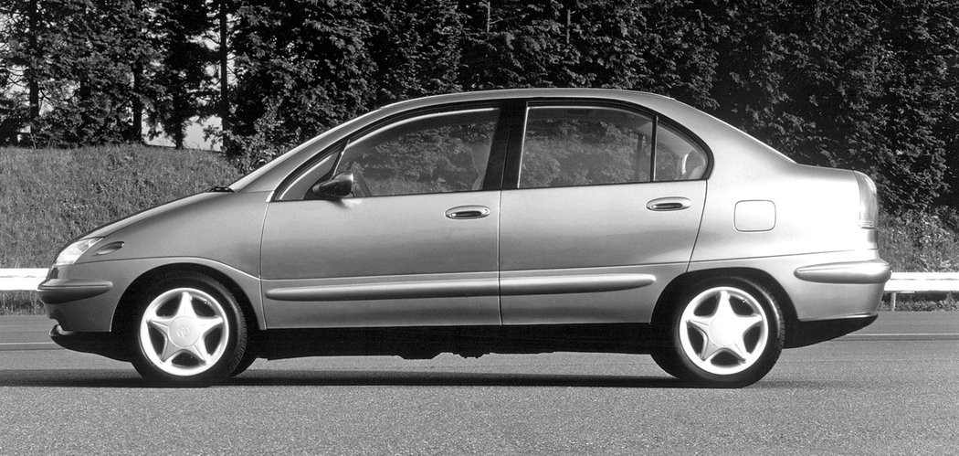 Toyota Prius Concept 1995