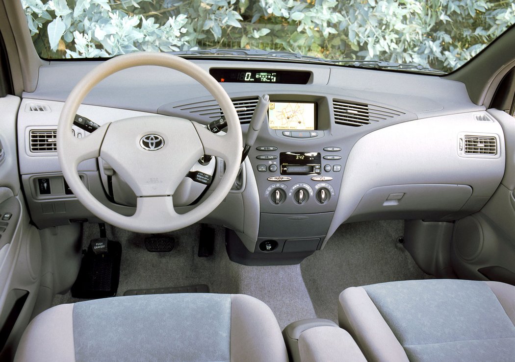 Toyota Prius USA (NHW11) 2000