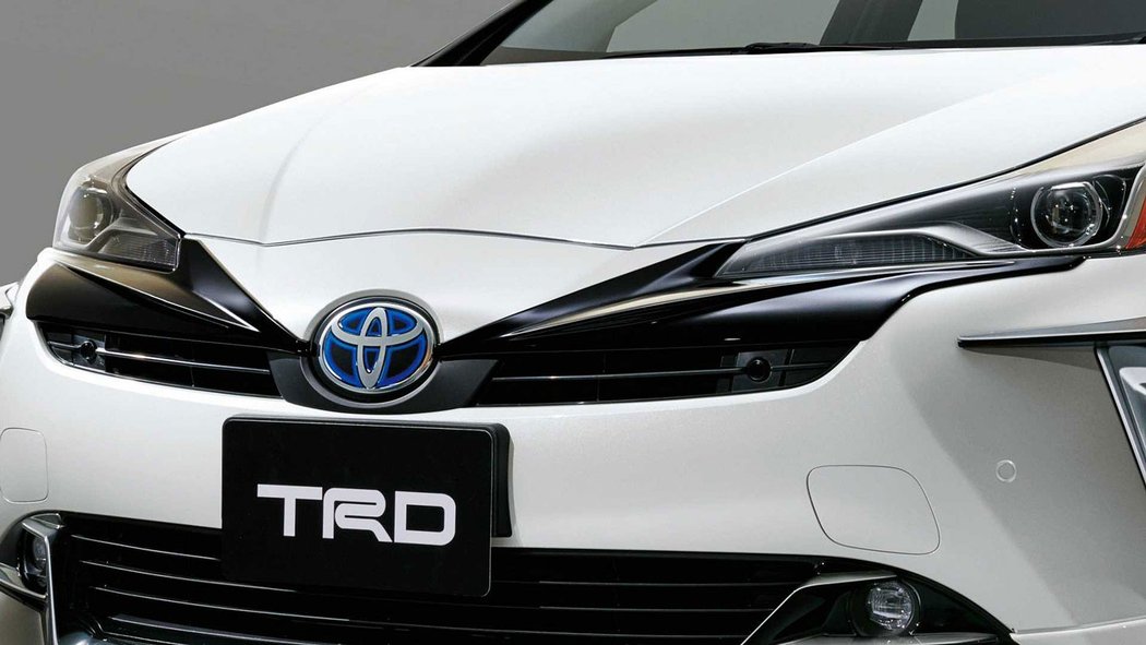 Toyota Prius by TRD