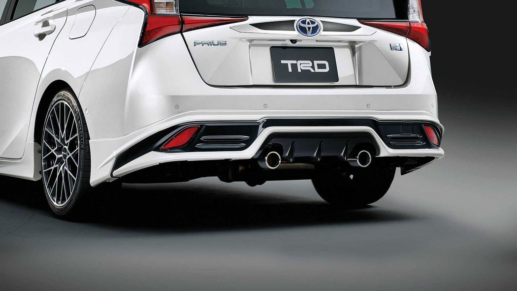 Toyota Prius by TRD