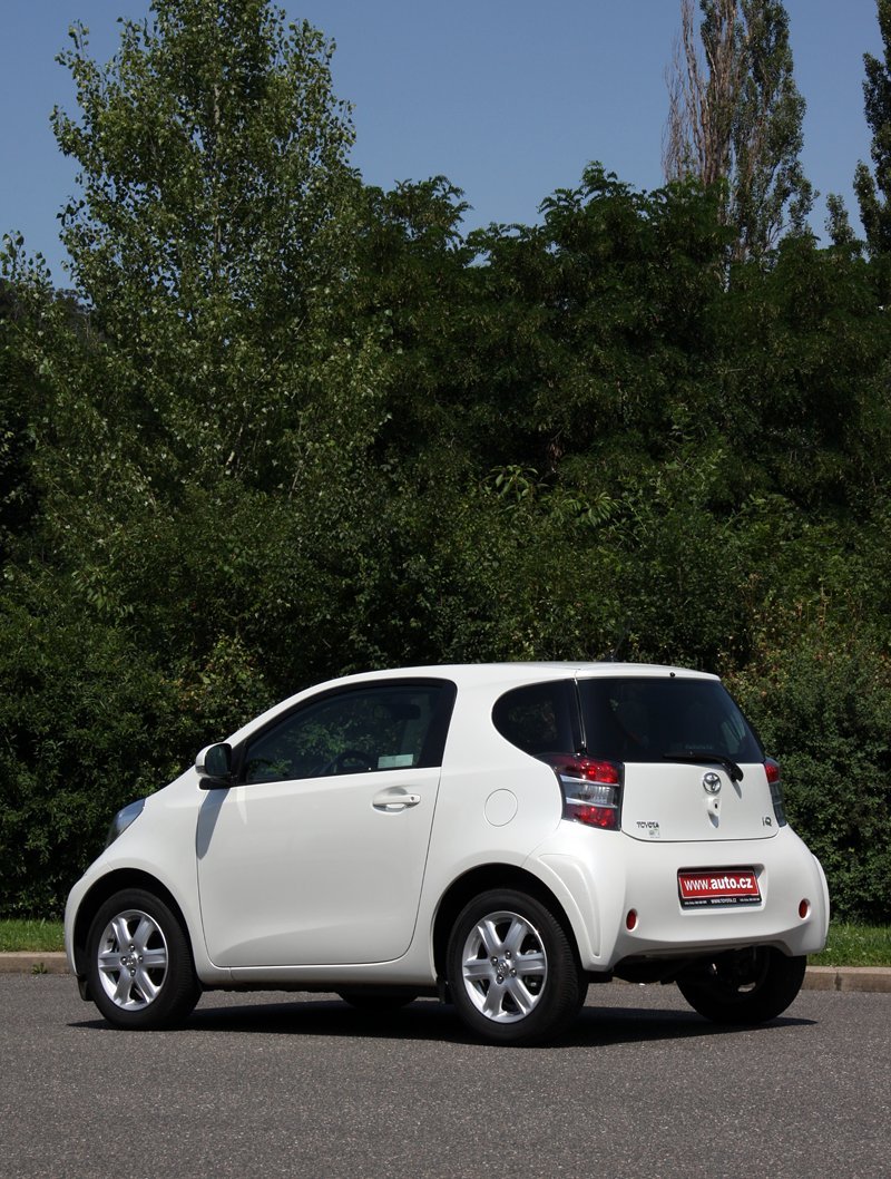 Toyota iQ