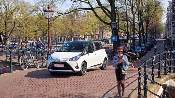 Další evropská metropole se rozhodla zakázat vjezd vozům se spalovacími motory