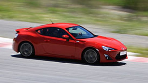 TEST Toyota GT86: První jízdní dojmy