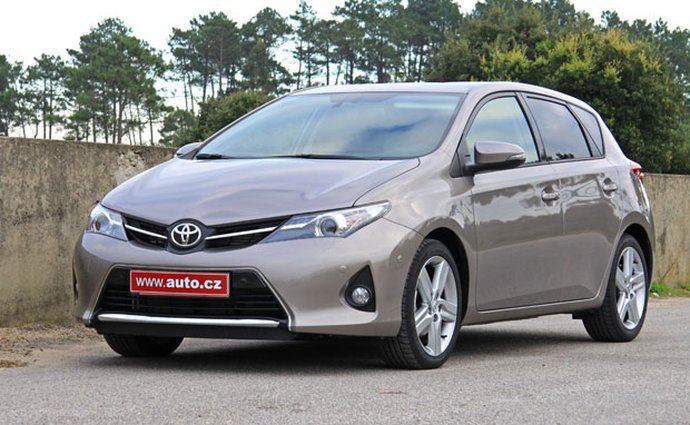 Toyota Auris 2013: První jízdní dojmy