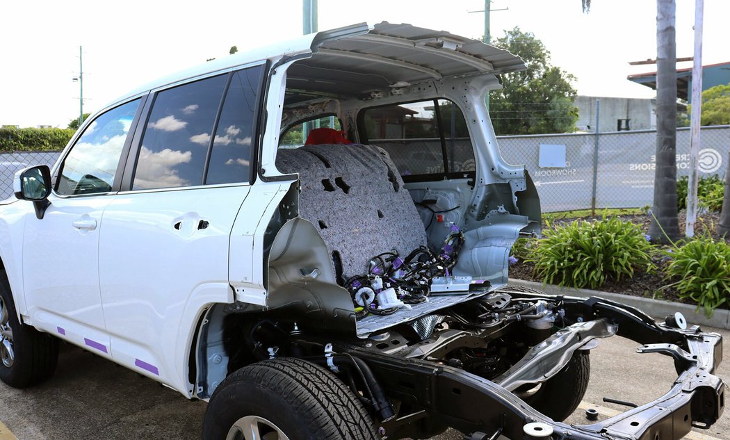 Toyota Land Cruiser 300