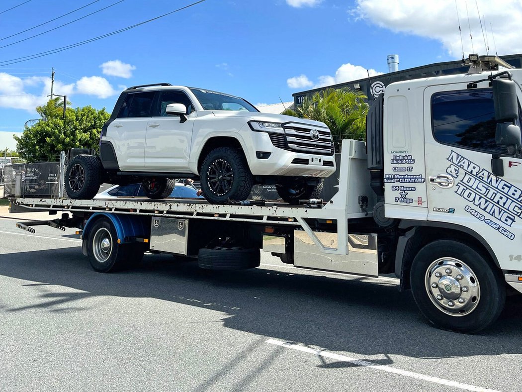 Toyota Land Cruiser 300