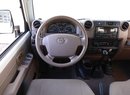 Toyota Land Cruiser 76