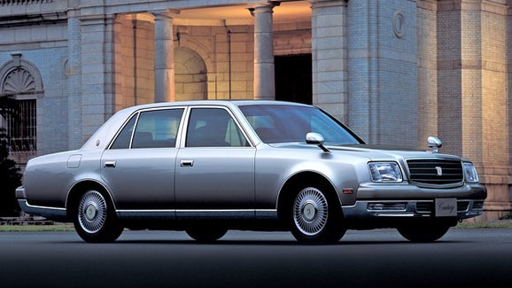 Toyota Century: Japonská luxusní limuzína ve třech generacích! Za padesát let...