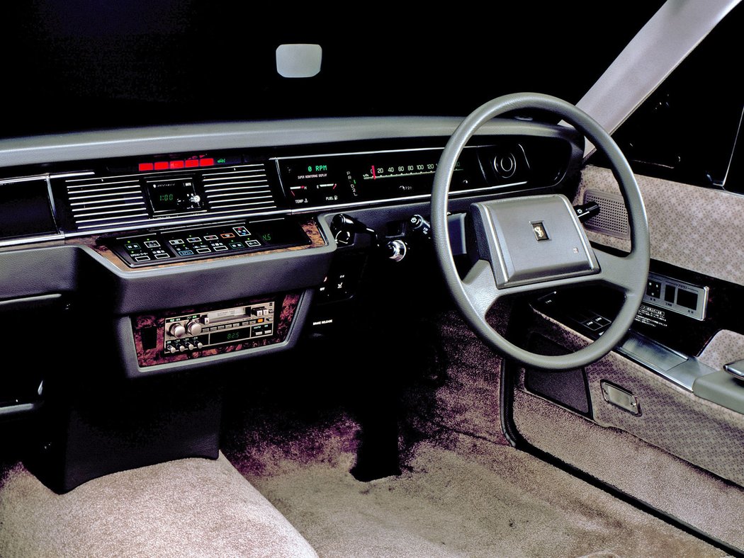 Toyota Century 1982