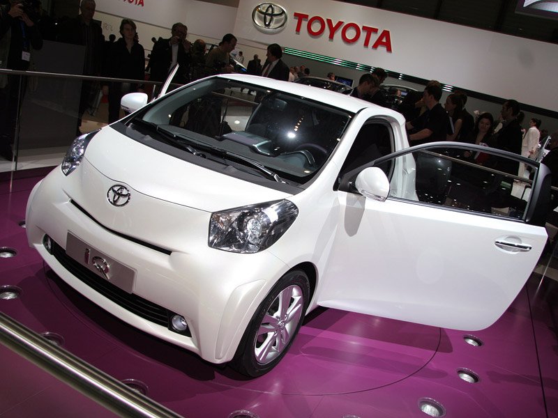 Toyota iQ