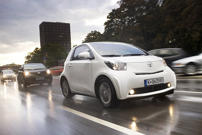 Toyota iQ