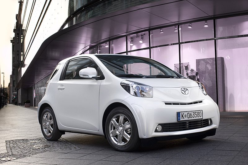 Toyota iQ