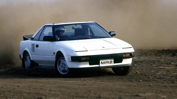 Toyota MR2 W10 (1984-1989): Poprvé s motorem uprostřed