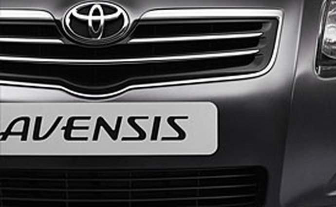 Toyota Avensis ve znamení jara