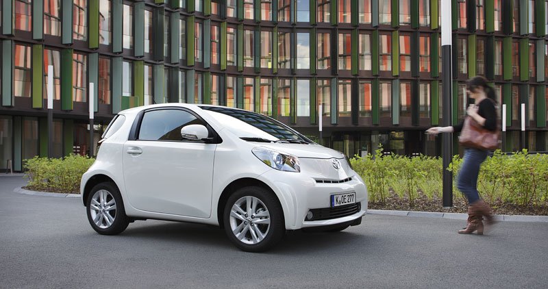 Toyota iQ