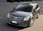 Toyota Avensis na českém trhu: Ceny od 559.900,- Kč (kombi 584.900,- Kč)