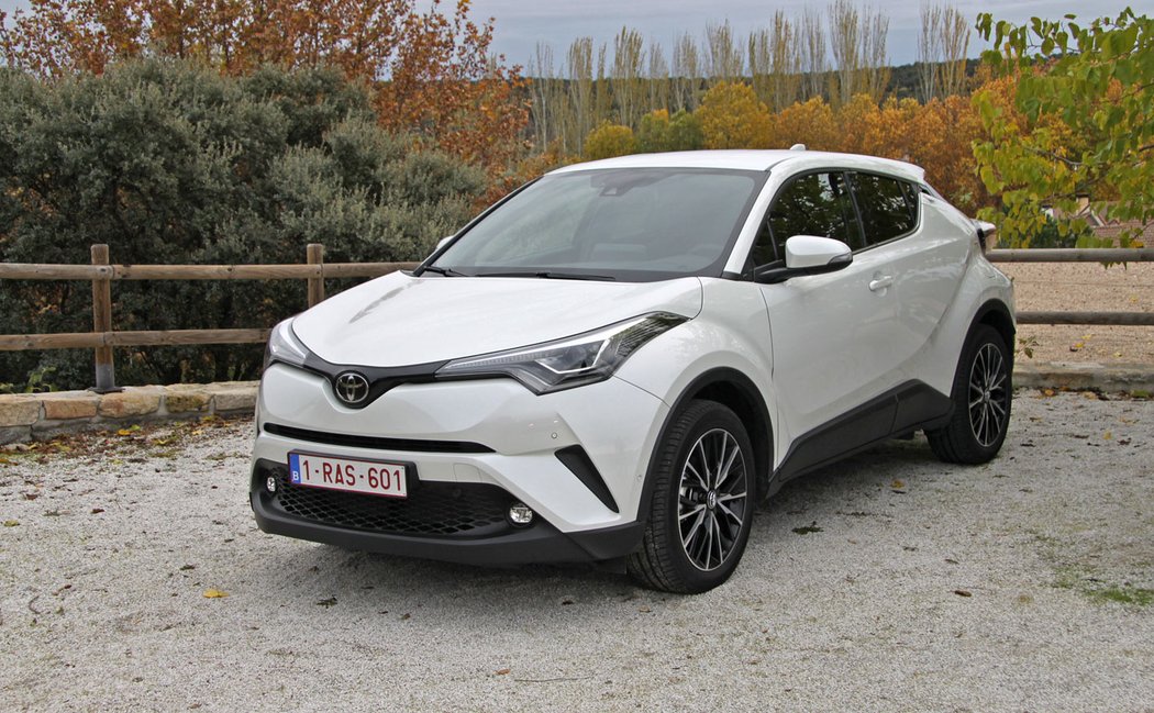 toyota novemodely crossover