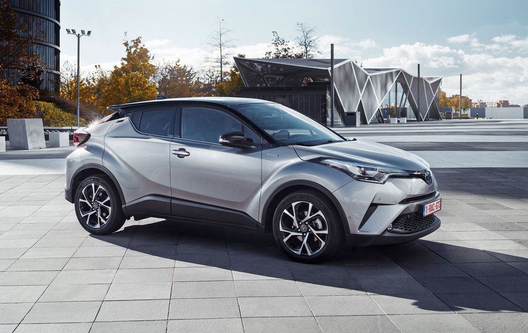 toyota novemodely crossover