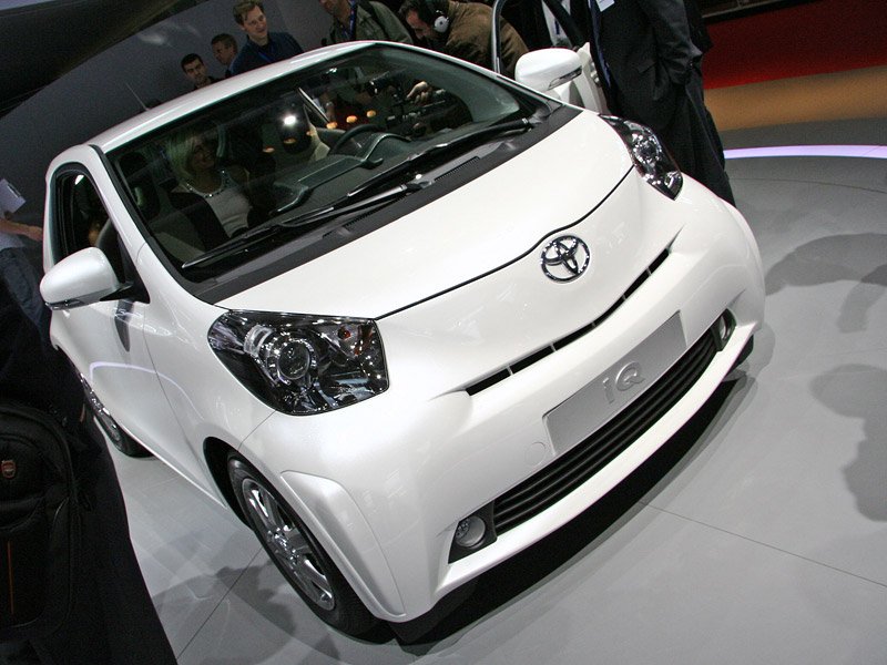 Toyota iQ