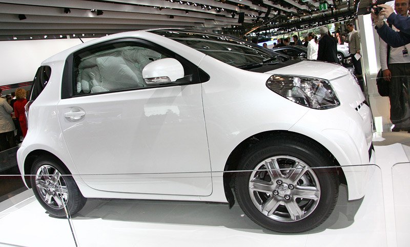 Toyota iQ