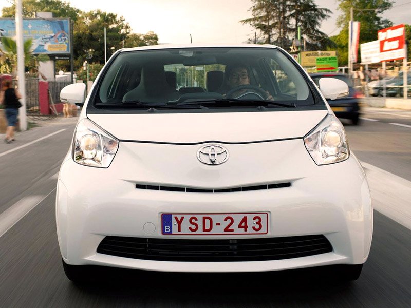 Toyota iQ