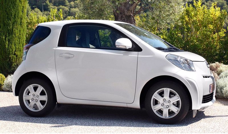 Toyota iQ