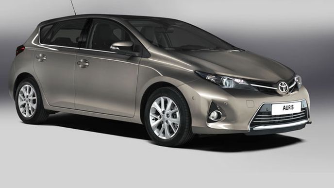 Toyota Auris 2013: Exklusivní první dojmy (video) Toyota Auris 2013: Exklusivní první dojmy (video)