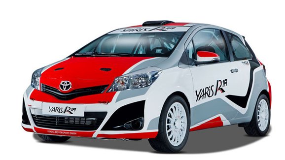 Toyota se vrací do WRC, začala testovat závodní Yaris