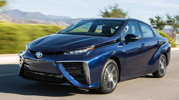 Toyota Mirai: Sériová verze vodíkového modelu má nové jméno (+video)