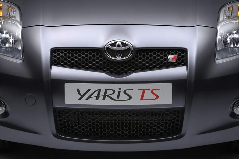 Yaris TS