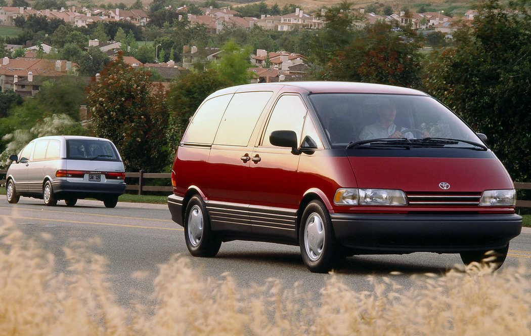 Toyota Previa (1990)