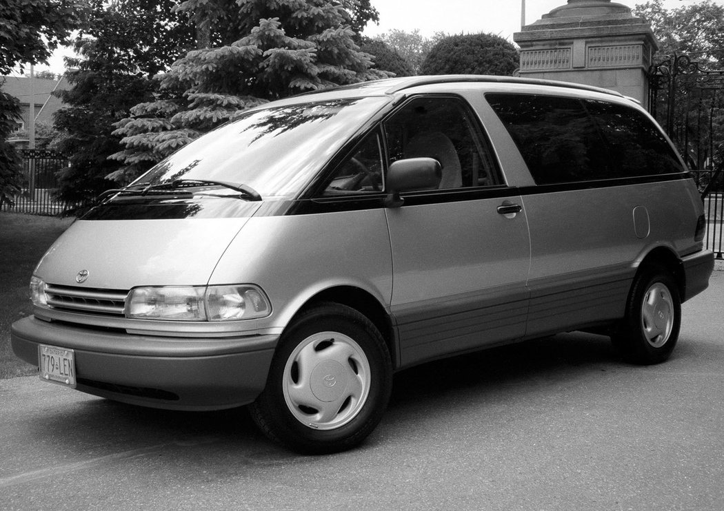 Toyota Previa (1990)