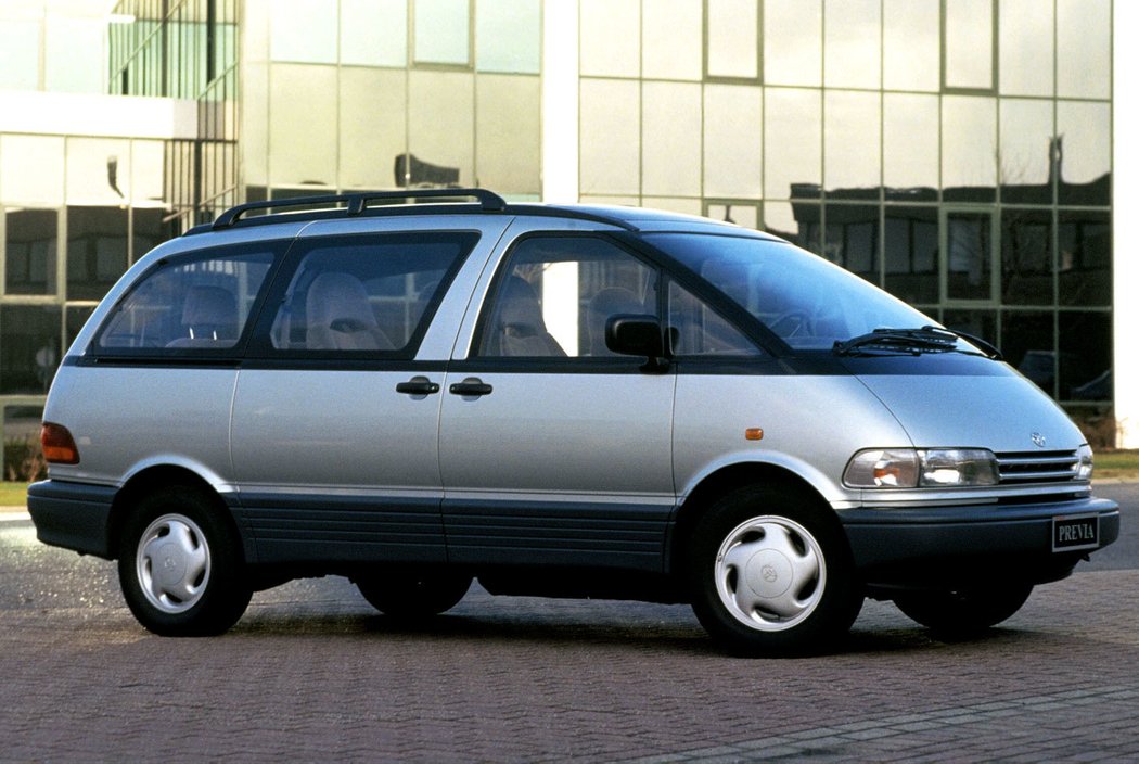 Toyota Previa (1990)