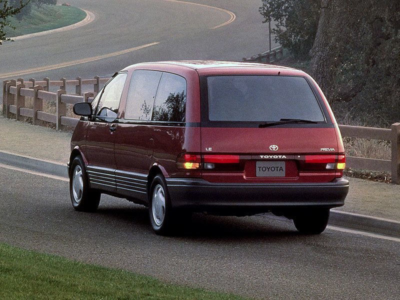 Toyota Previa (1990)