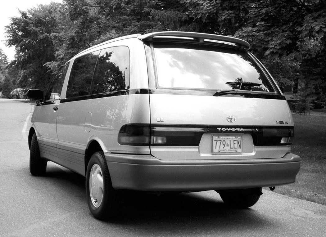 Toyota Previa (1990)