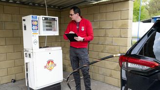 Toyota RAV4 2.5 Hybrid e-CVT AWD LPG Toyota RAV4 2.5 Hybrid e-CVT AWD LPG