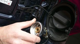 Toyota RAV4 2.5 Hybrid e-CVT AWD LPG Toyota RAV4 2.5 Hybrid e-CVT AWD LPG