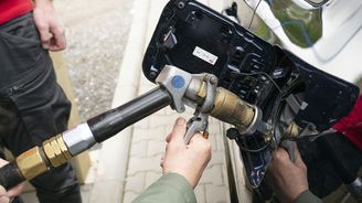 Toyota RAV4 2.5 Hybrid e-CVT AWD LPG Toyota RAV4 2.5 Hybrid e-CVT AWD LPG