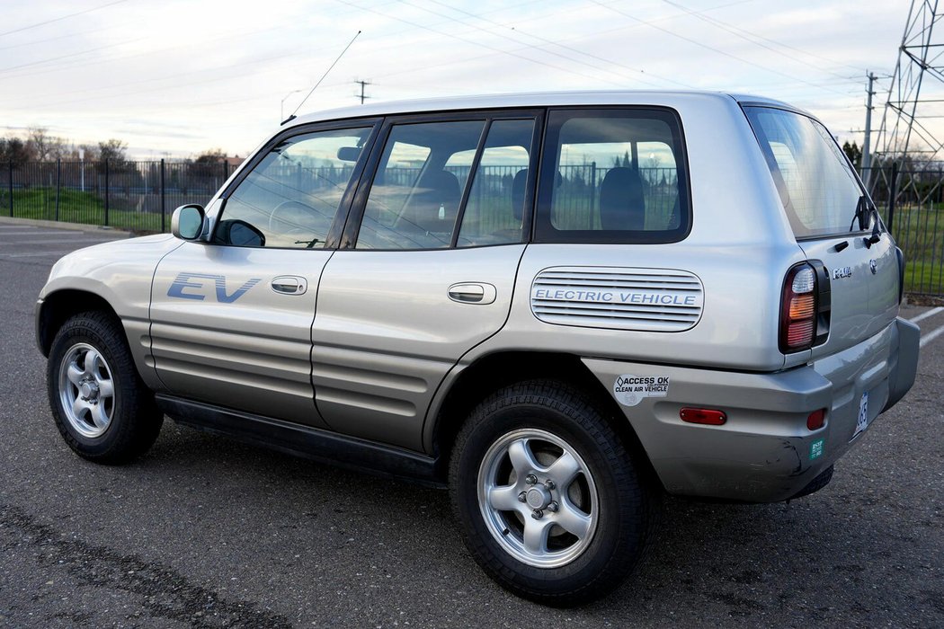 Toyota RAV4 EV (2002)