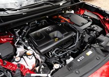 Bez spalovacích motorů se ještě dlouho neobejdeme, zní z Toyoty