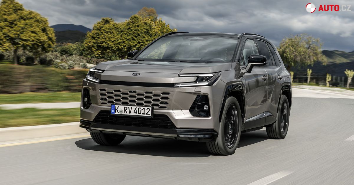 Rav4 Pro GALERIE: První jízda s Toyotou RAV4: Nový mundúr pro oblíbence| FOTO 1 ...