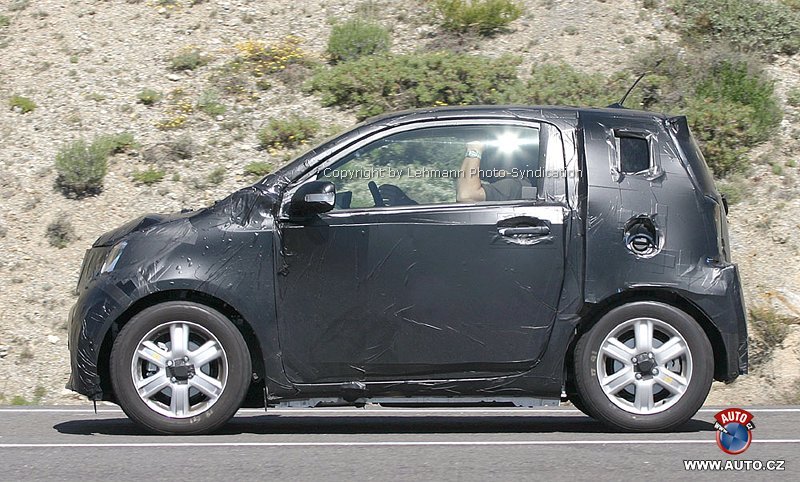 Toyota iQ