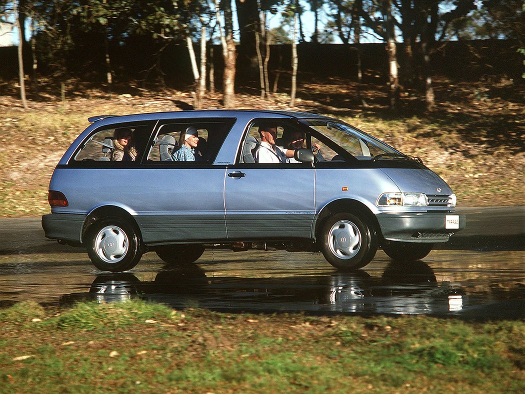 Toyota Tarago (1990)